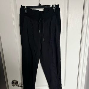 Lululemon dance studio mid ride jogger